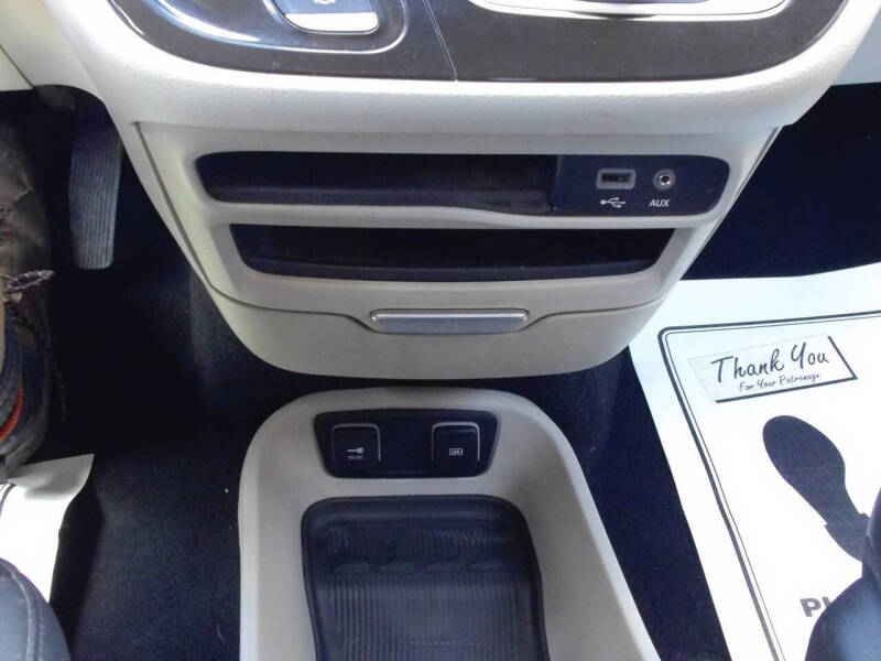 2017 Chrysler Pacifica Touring-L