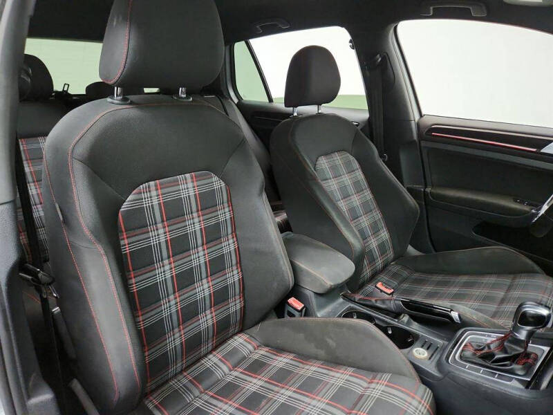 2016 Volkswagen Golf GTI S