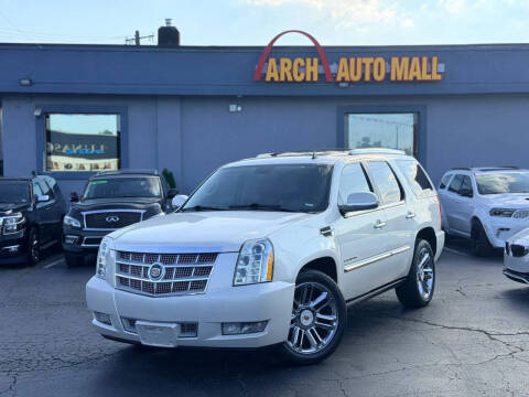 2013 Cadillac Escalade Platinum Edition