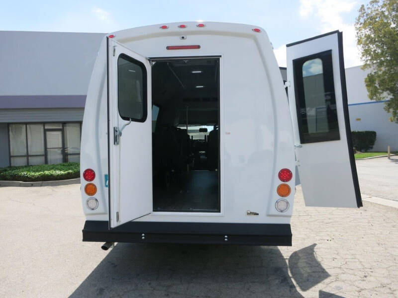 2024  Ford E-350