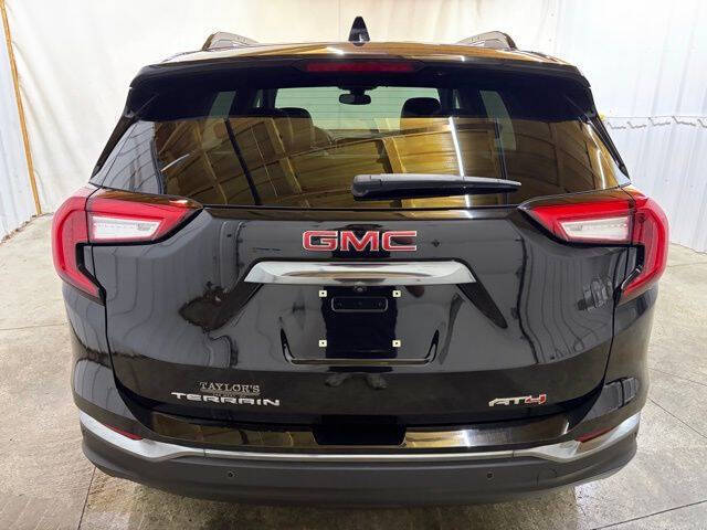 2024 GMC Terrain AT4