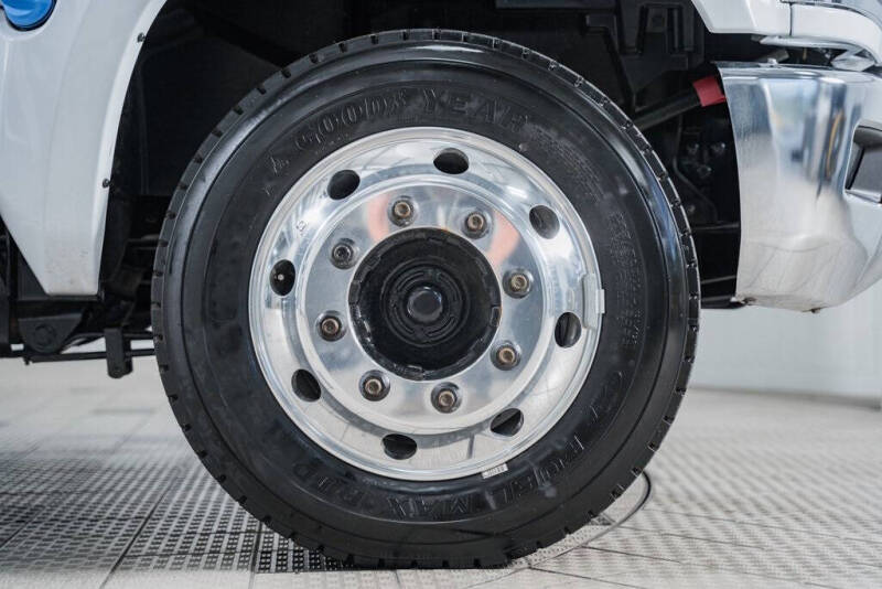 2024 Chevrolet Silverado 5500HD