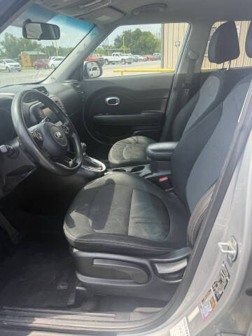 2019 Kia Soul +