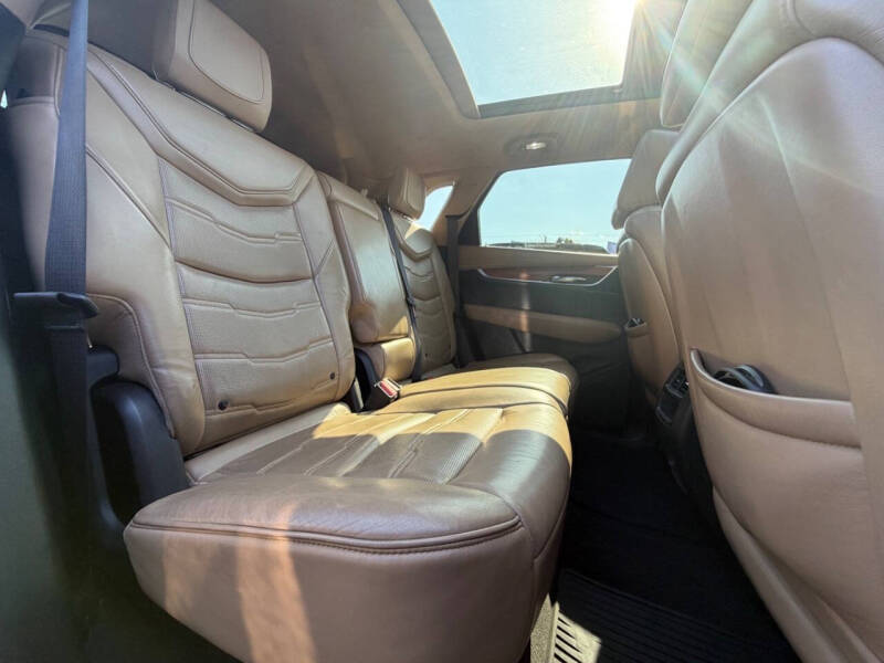 2017 Cadillac XT5 Platinum