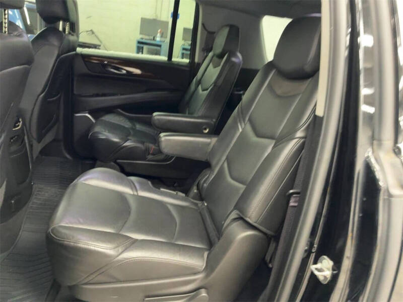 2017 Cadillac Escalade ESV Luxury