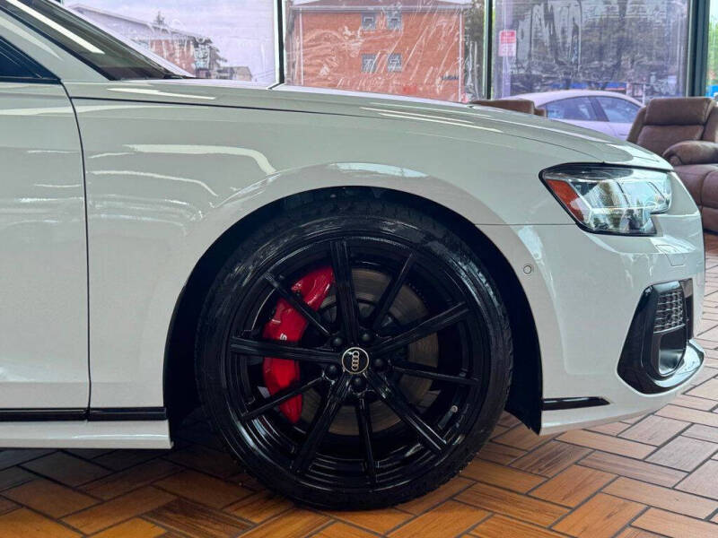 2023 Audi S8 4.0T quattro