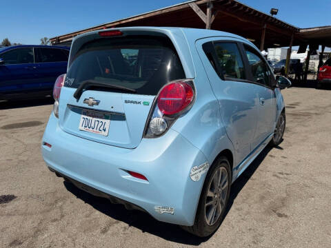 2014 Chevrolet Spark EV 2LT
