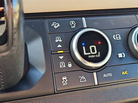 2022 Land Rover Defender 110 X-Dynamic SE