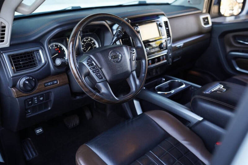 2018 Nissan Titan Platinum Reserve