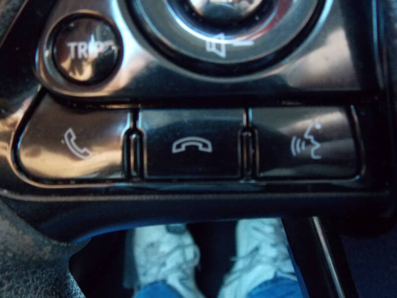 2021 Toyota Prius LE