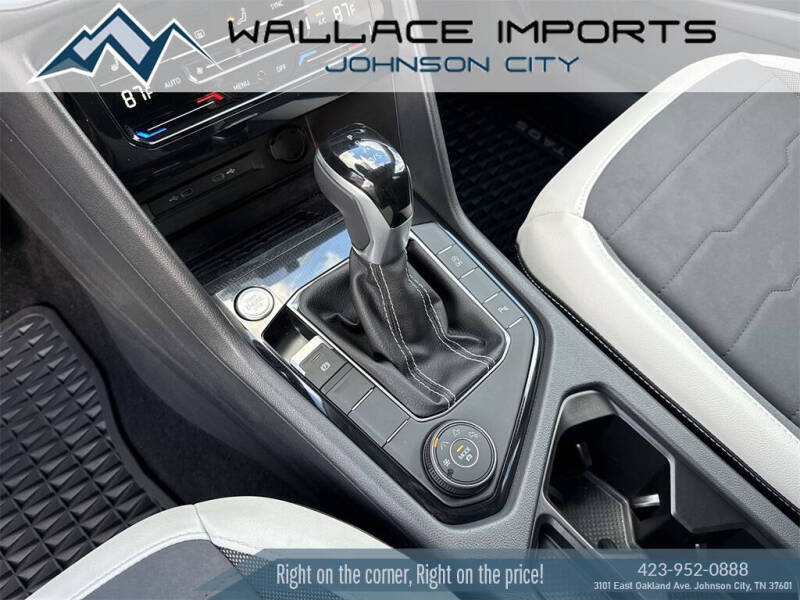 2025 Volkswagen Taos SE 4Motion