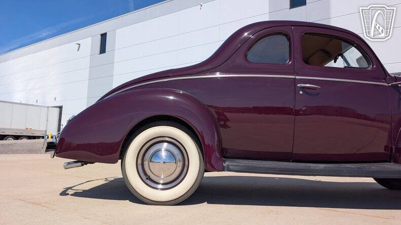 1940 Ford Deluxe