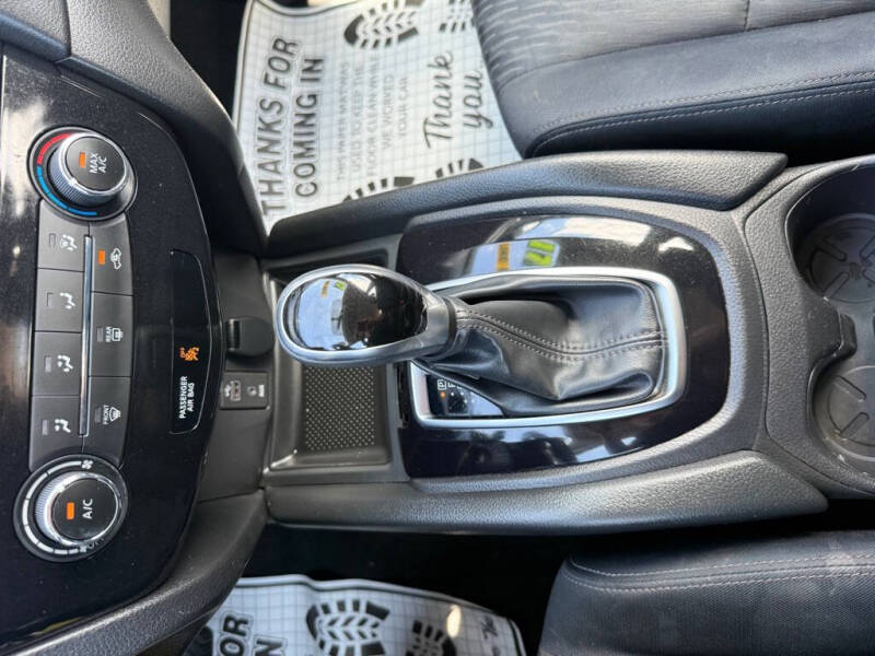 2017 Nissan Rogue