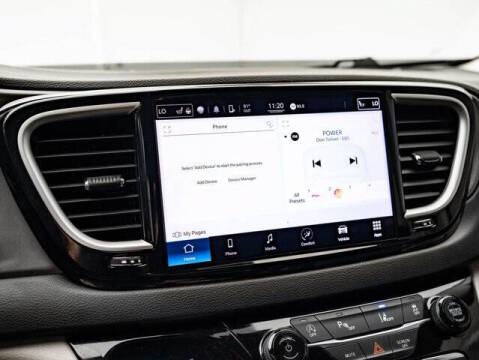 2022 Chrysler Pacifica Touring L