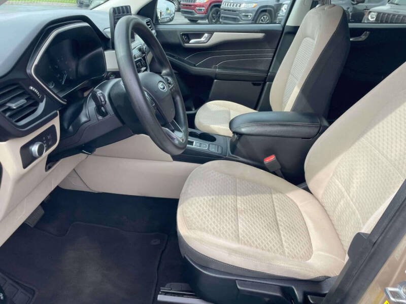 2021 Ford Escape SE