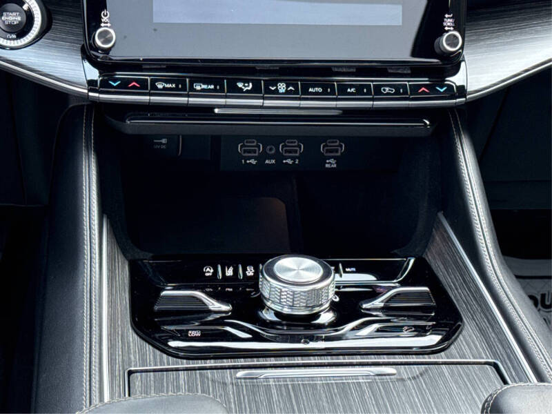 2024 Jeep Wagoneer Series III