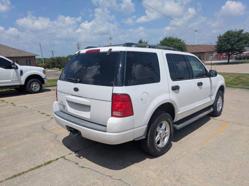 2004 Ford Explorer XLT