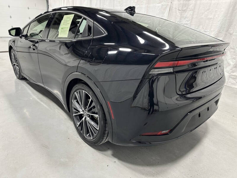 2025 Toyota Prius XLE