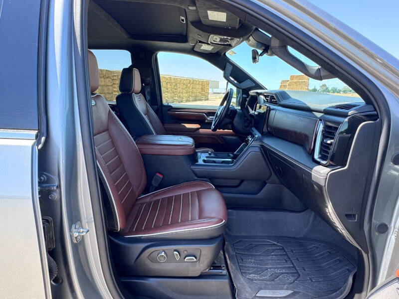 2024 GMC Sierra 3500HD Denali Ultimate