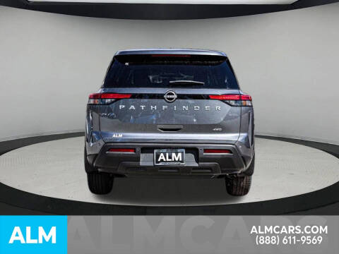 2025 Nissan Pathfinder S