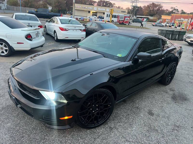 2012 Ford Mustang V6 photo 18