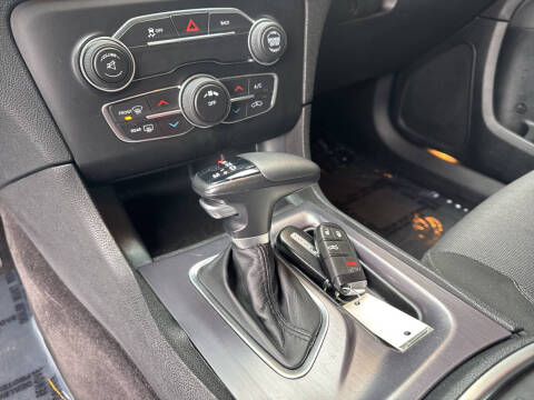 2016 Dodge Charger SE