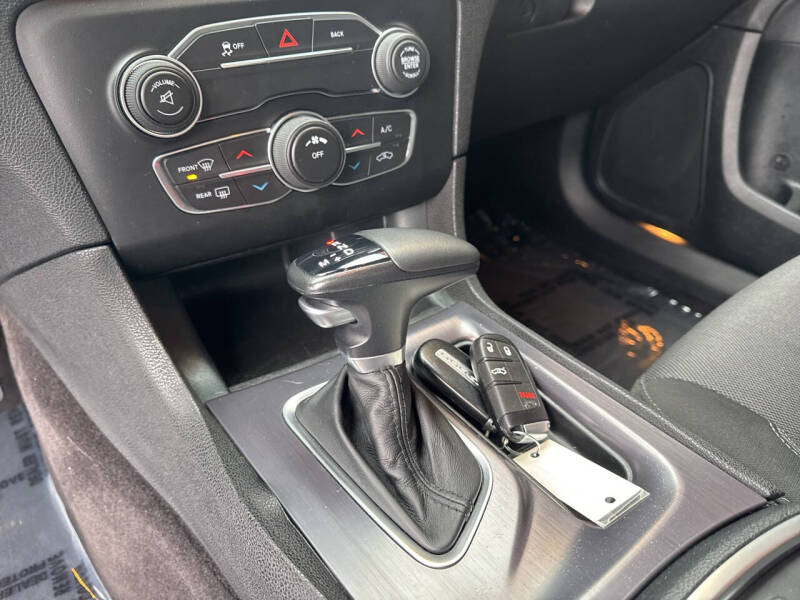 2016 Dodge Charger SE