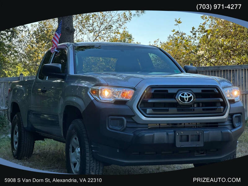 2017 Toyota Tacoma SR's photo