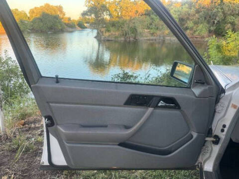 1986 Mercedes-Benz 300-Class