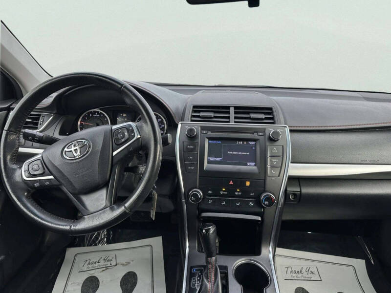 2017 Toyota Camry SE