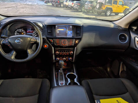 2019 Nissan Pathfinder SV