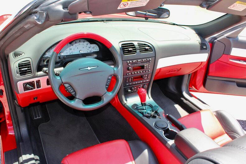 2002 Ford Thunderbird Deluxe