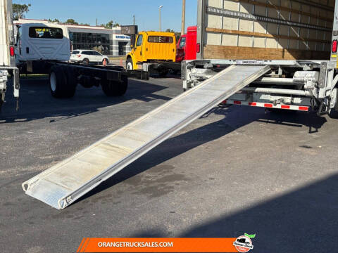 2019 Freightliner M2 106