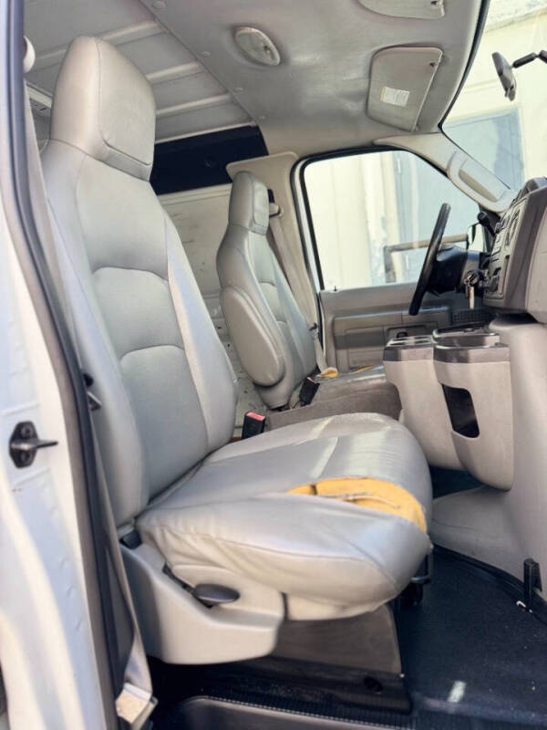 2011 Ford E-Series E-150