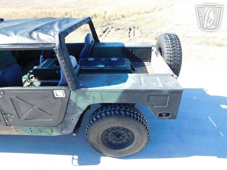 2002 AM General M1123