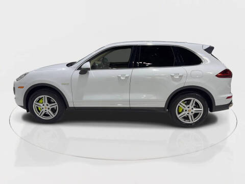 2015 Porsche Cayenne S E-Hybrid