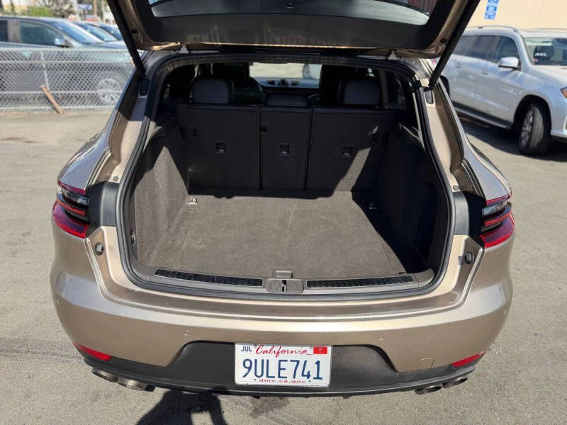 2016 Porsche Macan S