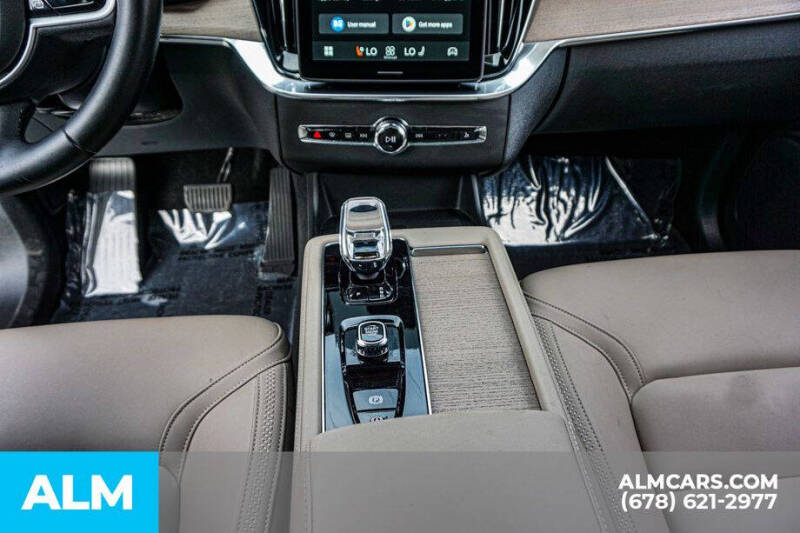 2025 Volvo XC90 B6 Plus Bright Theme 7P