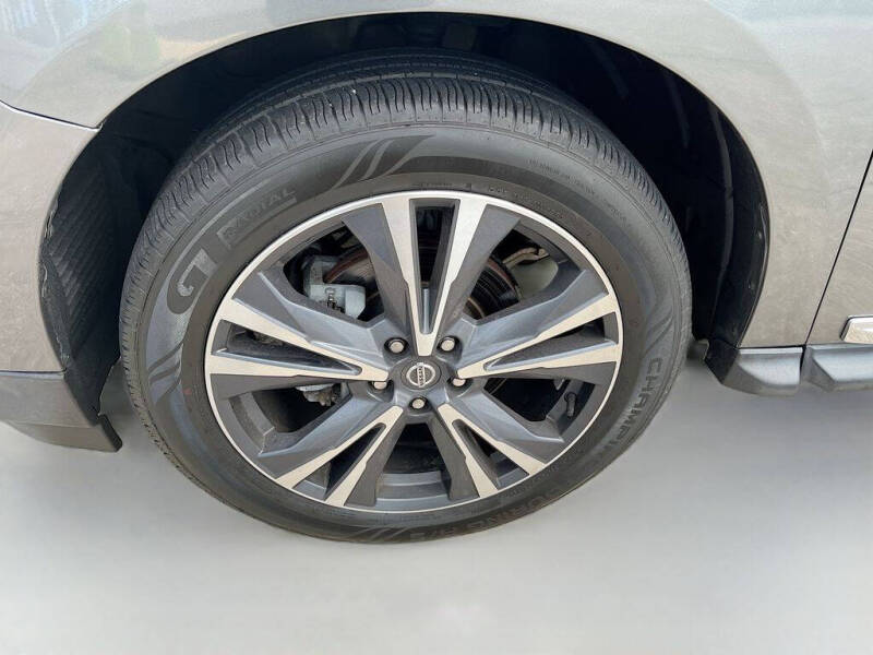 2019 Nissan Pathfinder Platinum