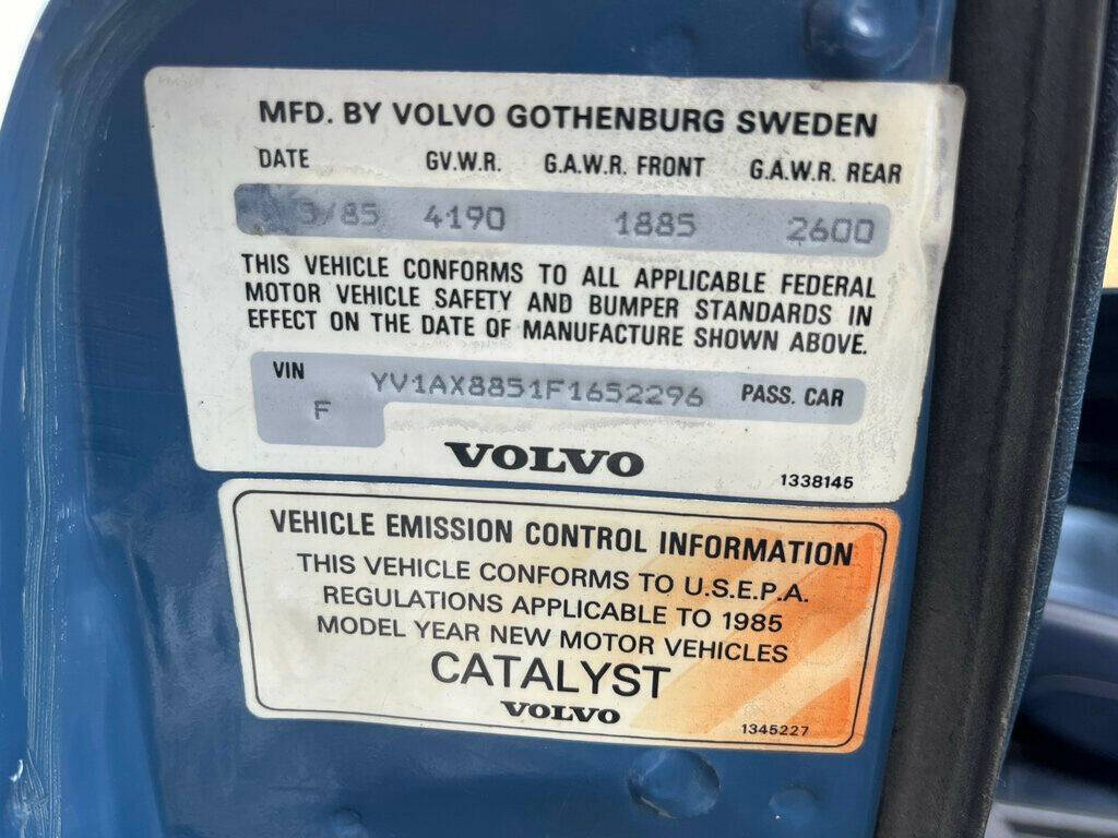 1985 Volvo 240 16