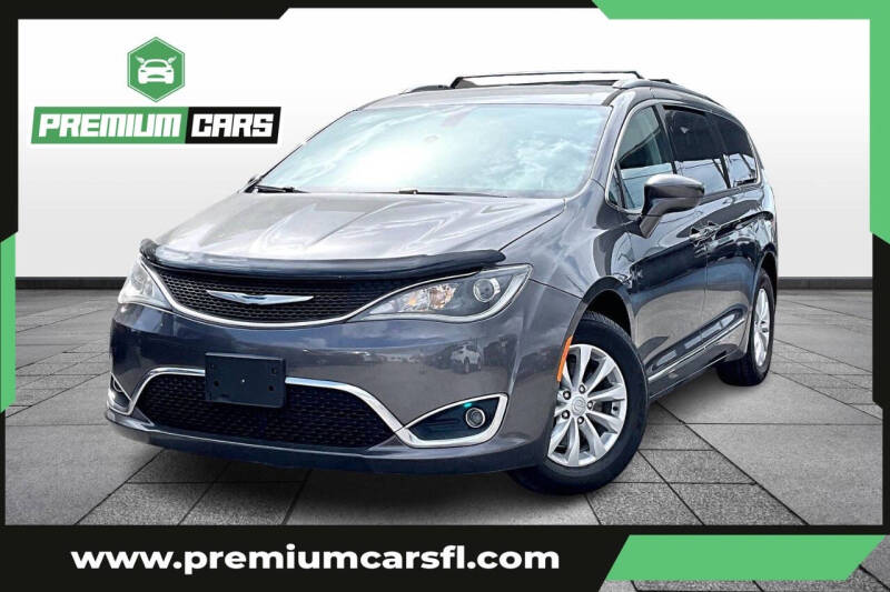 2017 Chrysler Pacifica Touring-L