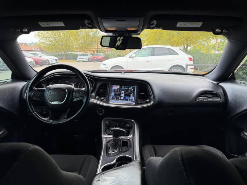 2015 Dodge Challenger SXT