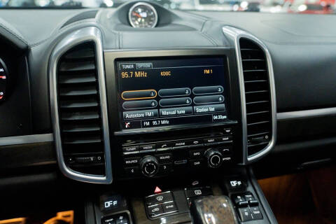 2014 Porsche Cayenne GTS