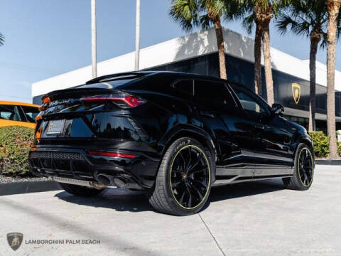 2022 Lamborghini Urus
