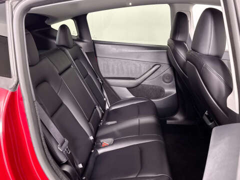 2025 Tesla Model Y Long Range