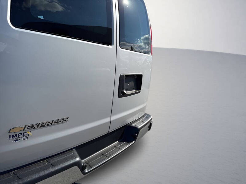 2026 Chevrolet Express 3500