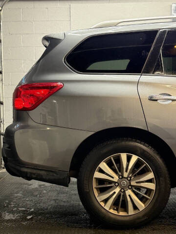 2019 Nissan Pathfinder SV