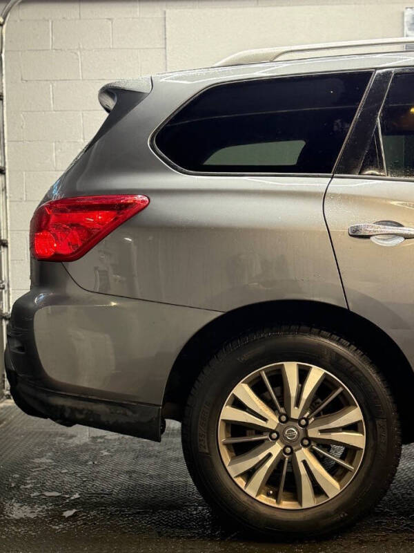 2019 Nissan Pathfinder SV