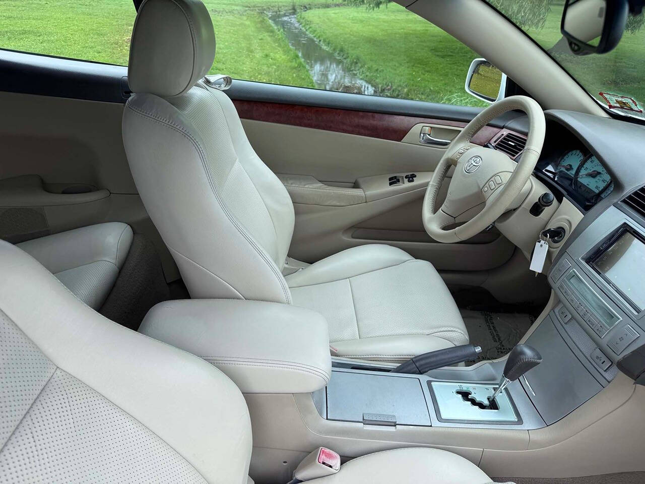 2006 Toyota Camry Solara 19