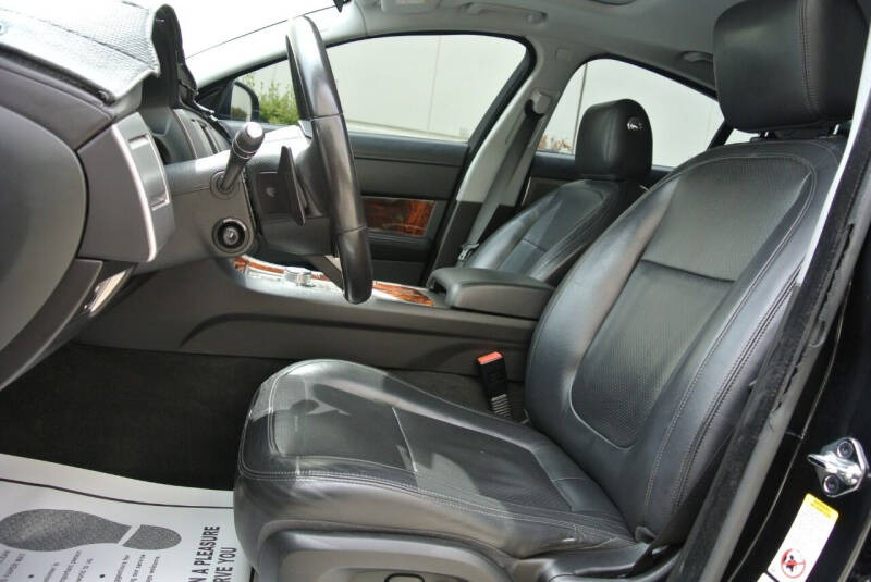 2011 Jaguar XF Premium